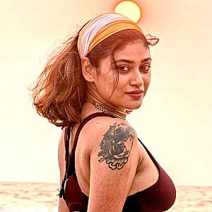 Oviya Helen