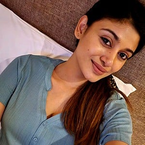 Oviya Helen