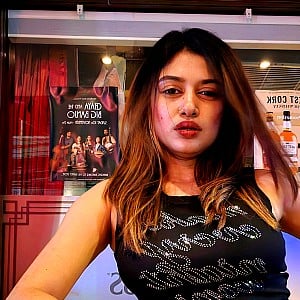 Oviya Helen