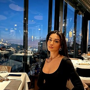 Ozge Yagiz