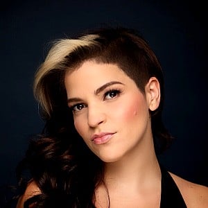 Paola Lazaro