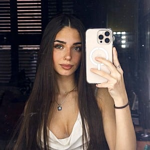 Paula CG