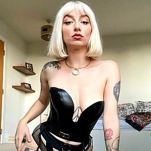 Poppy Scarlett