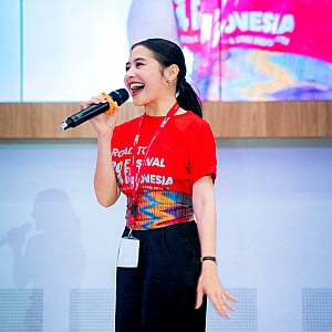 Prilly Latuconsina