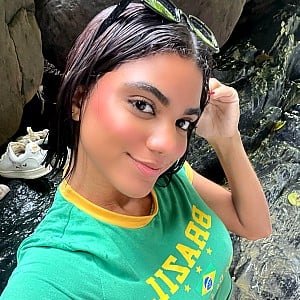 Raya Velvet