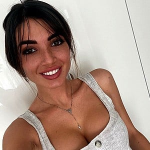 Rebecca Staffelli