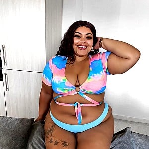 Ria Janine