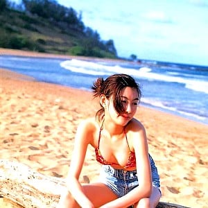 Rie Tomosaka