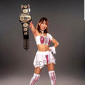 Riho (wrestler)