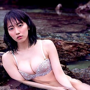 Riho Yoshioka