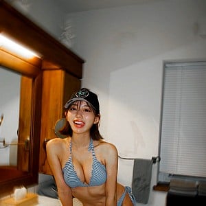 Risako (Gravure Idol)