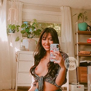 Robin Mae