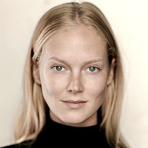 Rosy McEwen
