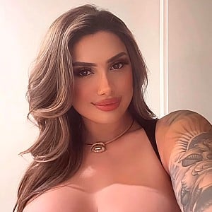 Roxee (Instagram)