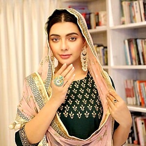Ruhi Singh