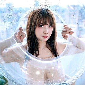 Ruru (Gravure Idol)