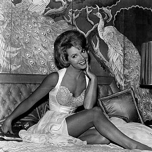 Ruta Lee
