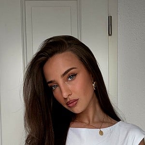 Sabrina Schuster