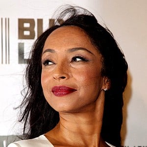 Sade Adu