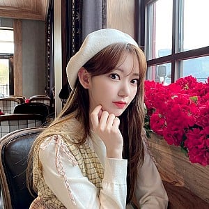 Sakura Miyawaki