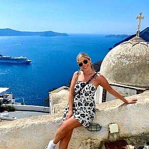 Samantha Brown (Actress)
