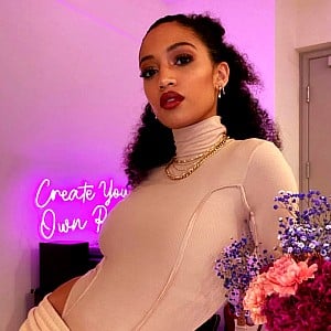Samantha Logan