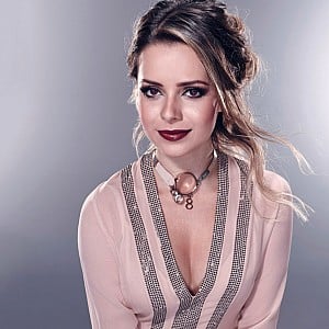 Sandy Leah