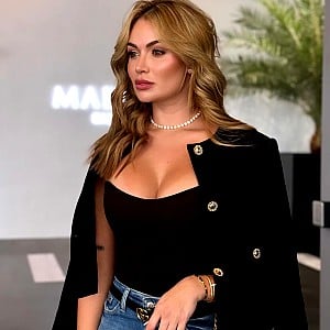 Sara Uribe