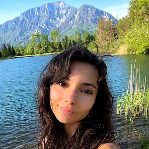 Sara Wolf