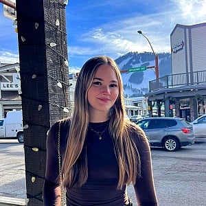 Sarah Holcomb