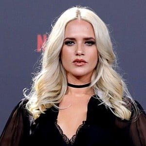 Sarah Knappik