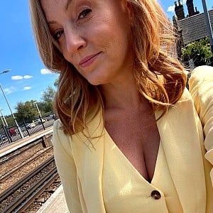 Sarah-Jane Mee