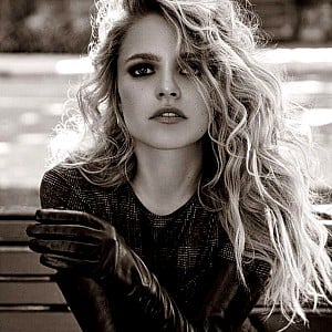 Sarah-Jeanne Labrosse