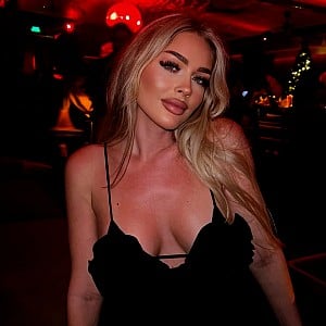 Sarra (singer)