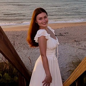 Savannah Riley