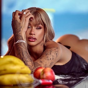 Scarlet Thompsone