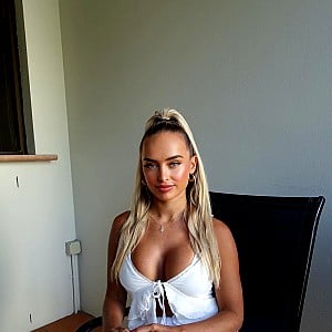 Scarlett Collett