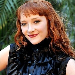 Scarlett Pomers