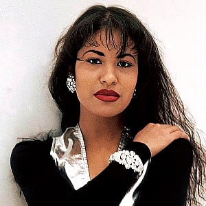 Selena (singer)