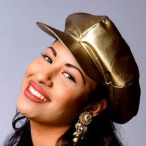 Selena (singer)