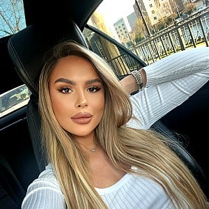 Selena Davies