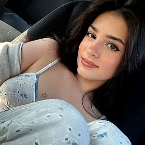 Selena Steele (Influencer)