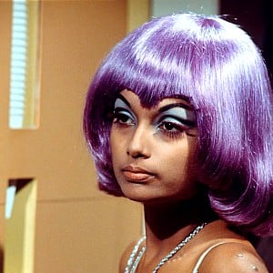 Shakira Caine