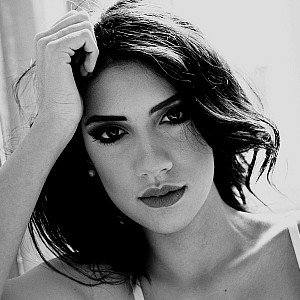 Sharon De Luca