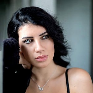 Sharon De Luca