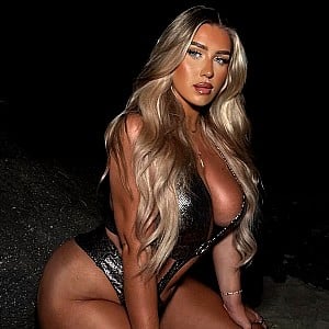 Sharon Lee (Instagram)