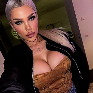 Shay Blonde