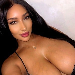 Shay Bombshell