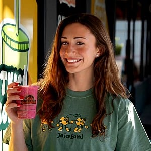 Shay Holle