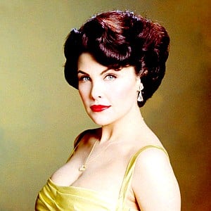 Sherilyn Fenn